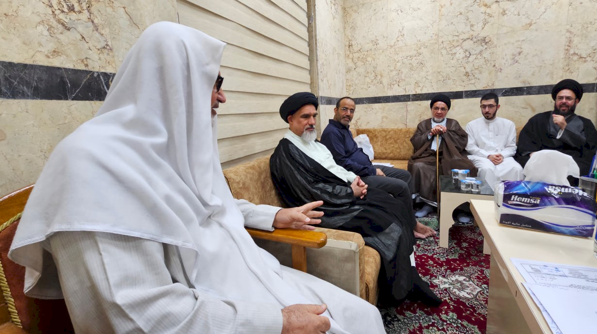 السيد الغريفي يستقبل وفد من فضلاء النجف الاشرف