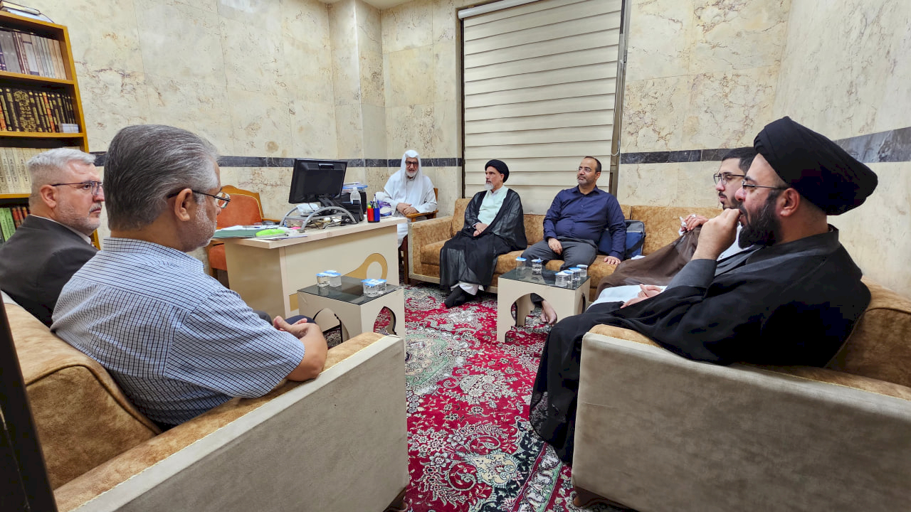 السيد الغريفي يستقبل وفد من فضلاء النجف الاشرف